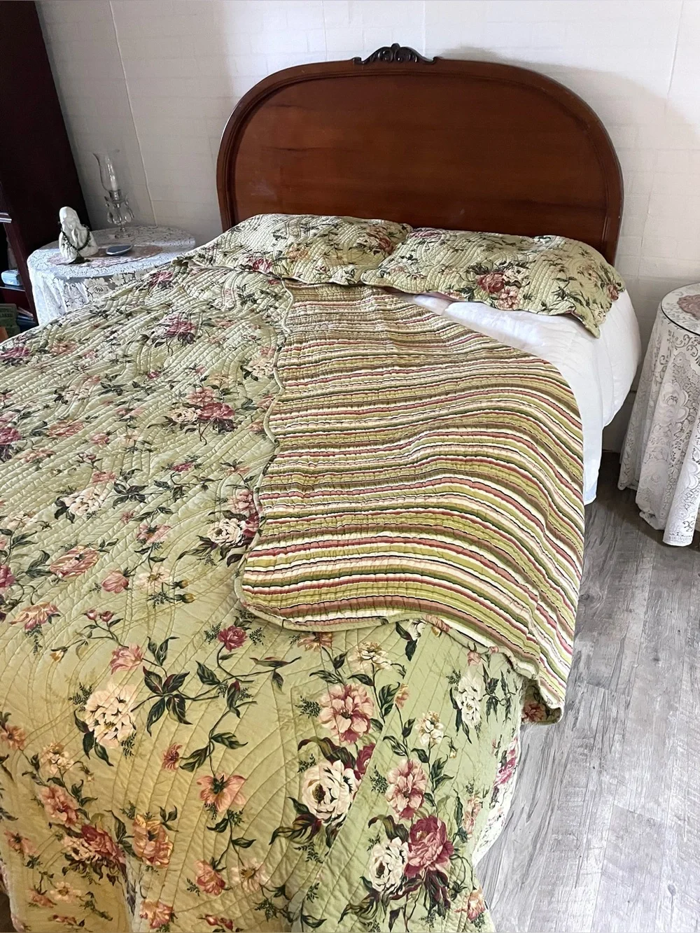 Vintage Quilt Bedspread w Shams Roses Green & Pink Cotton Shabby Cottage 86x110